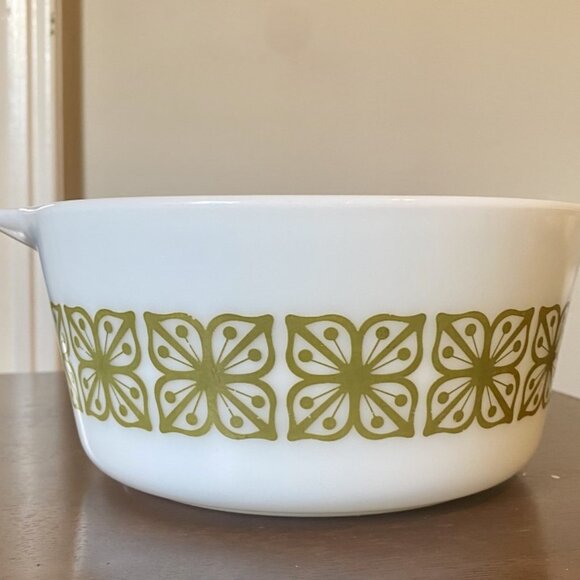 Pyrex Handled Bowl 474 B Round Verde Glass 1 1/2 Qt Kitchen Vintage Green Floral - Picture 3 of 8